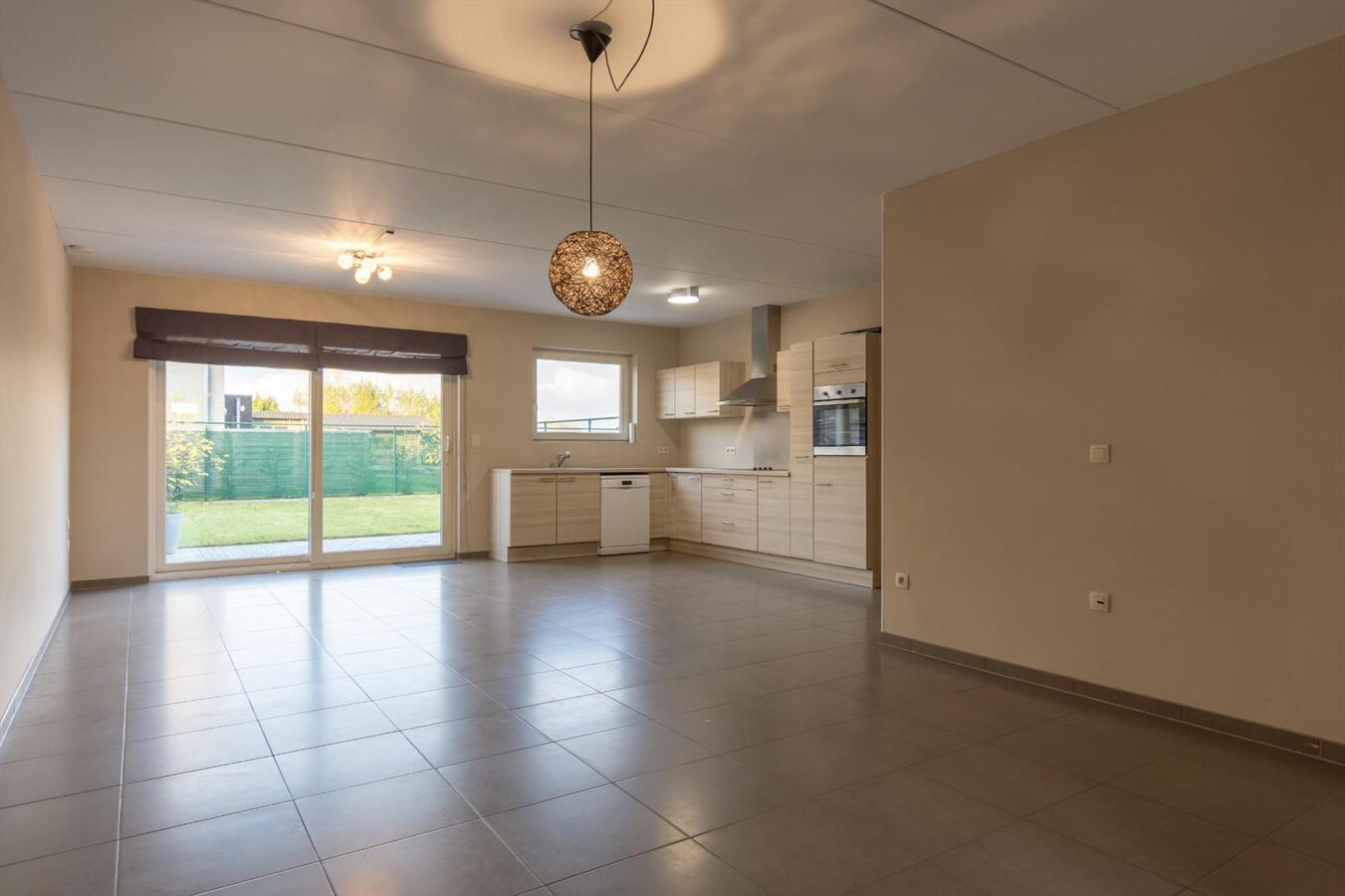 Goed gelegen recente pastoriewoning 