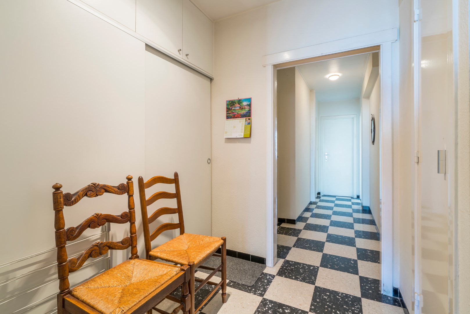 APPARTEMENT MET FRONTAAL ZEEZICHT IN CENTRUM OOSTENDE 