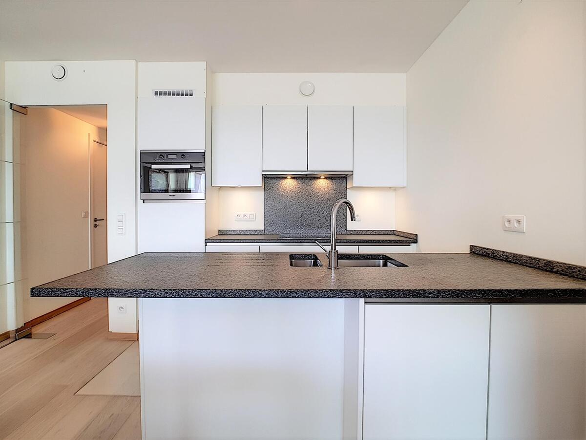 Zeer recent (°2017) woonappartement op de Rederskaai mét autostandplaats - Zeebrugge 