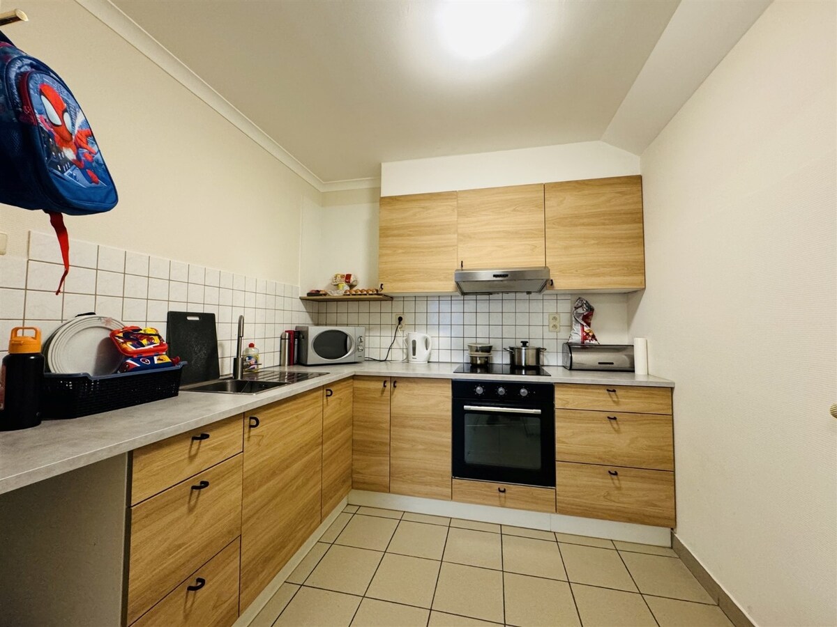 Unieke hoeve met woonst, 3 appartementen en paardenstallen op een ruim perceel van ca 1,2ha te Dilsen-Stokkem 