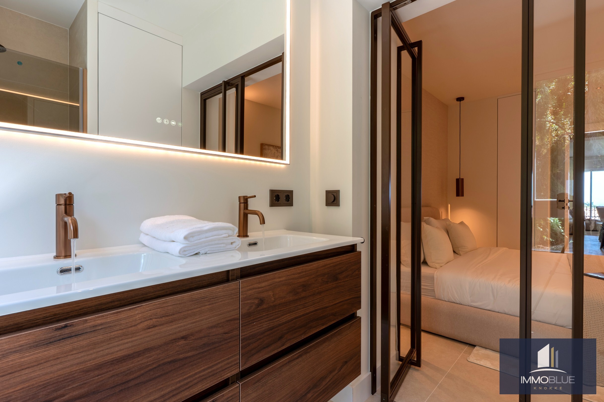 Appartement exclusif au design contemporain et au confort raffiné à Marbella 