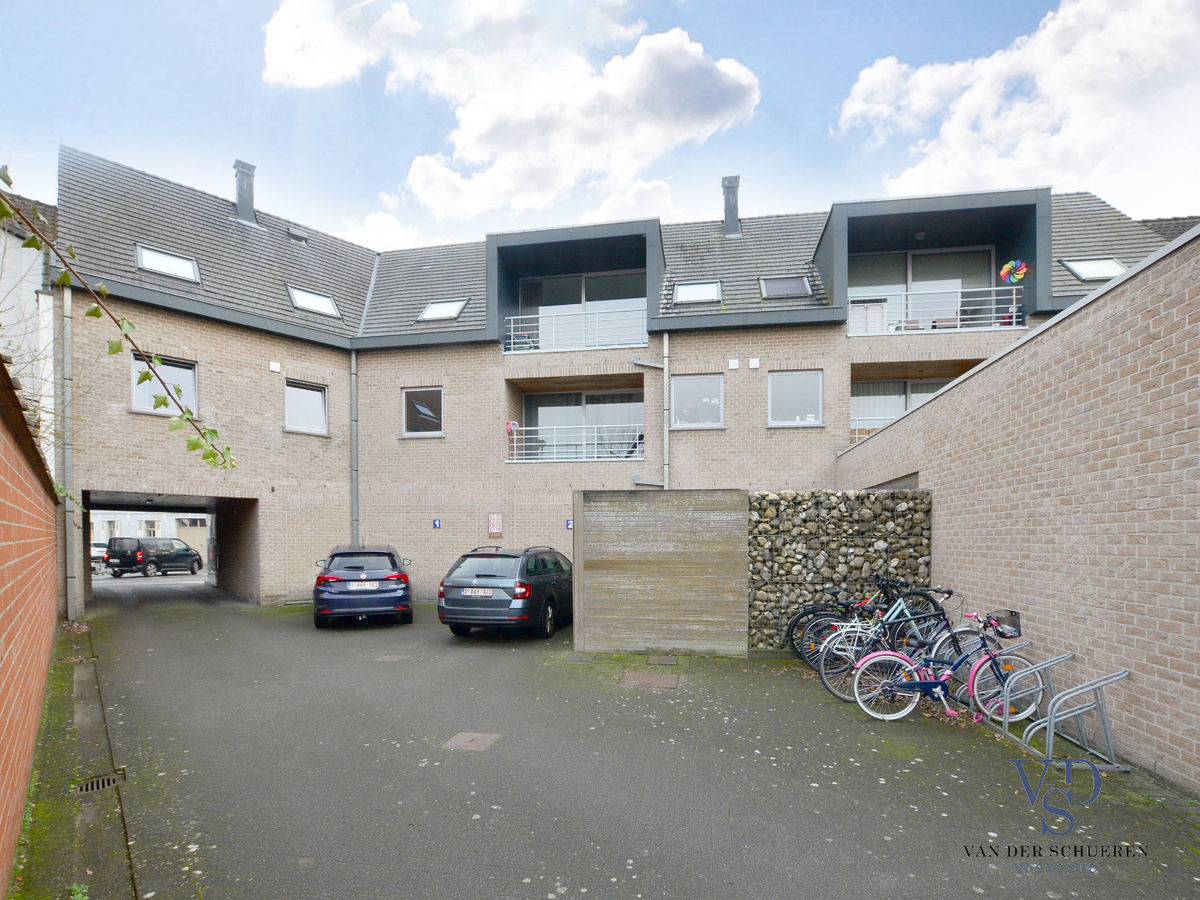 Energiezuinig 2 slp-appartement met terras én staanplaats ! 