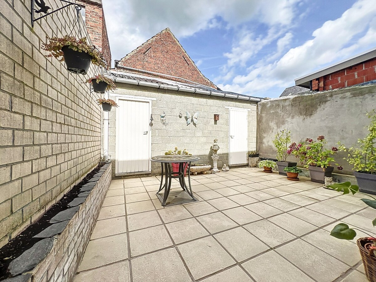 Instapklare, knusse woning met terras te Borsbeke 