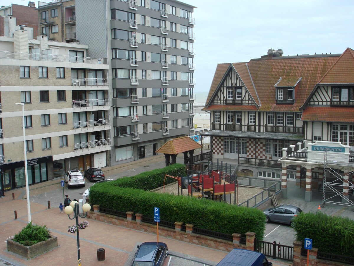 Gezellig 2 slaapkamer appartement te huur in Nieuwpoort bad! 