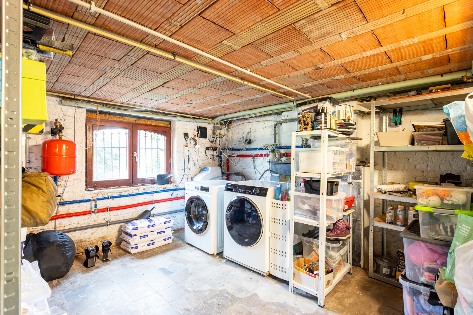 Instapklare driegevelwoning met 3 slpk te Lembeek 