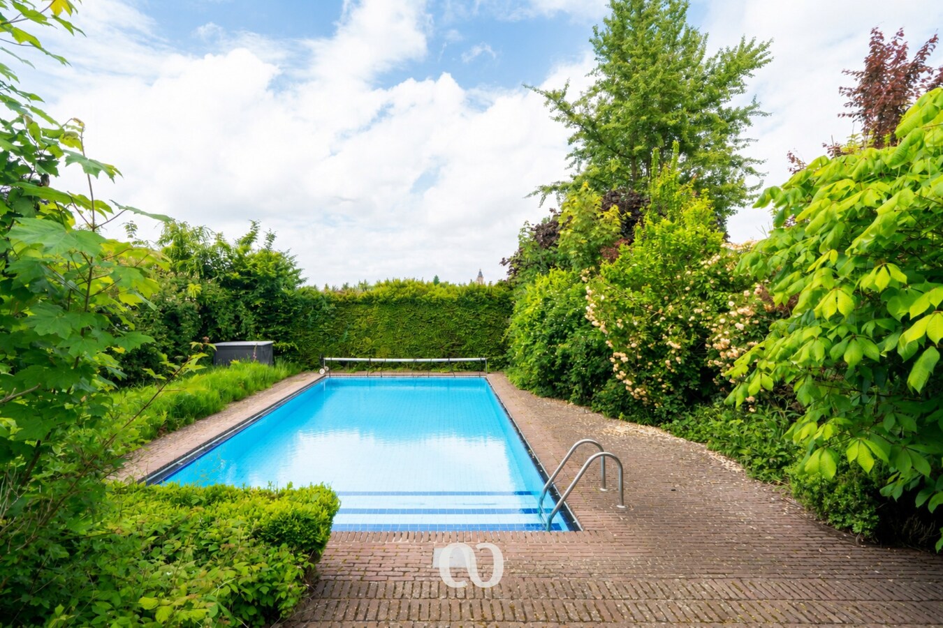 Karaktervolle herenwoning met zwembad en verborgen stadstuin in Oudenaarde 