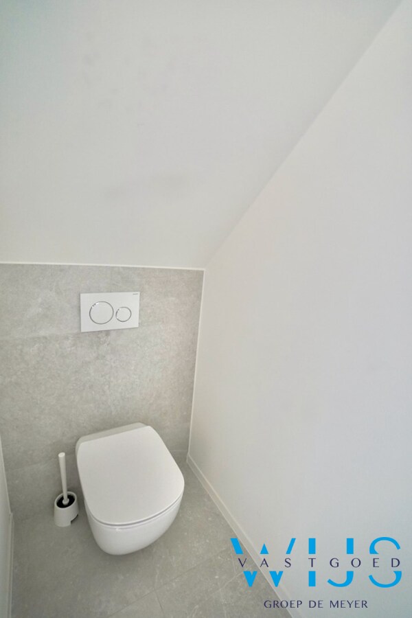 Luxues afgewerkt 2 slaapkamer appartement IN het centrum Ertvelde ! 