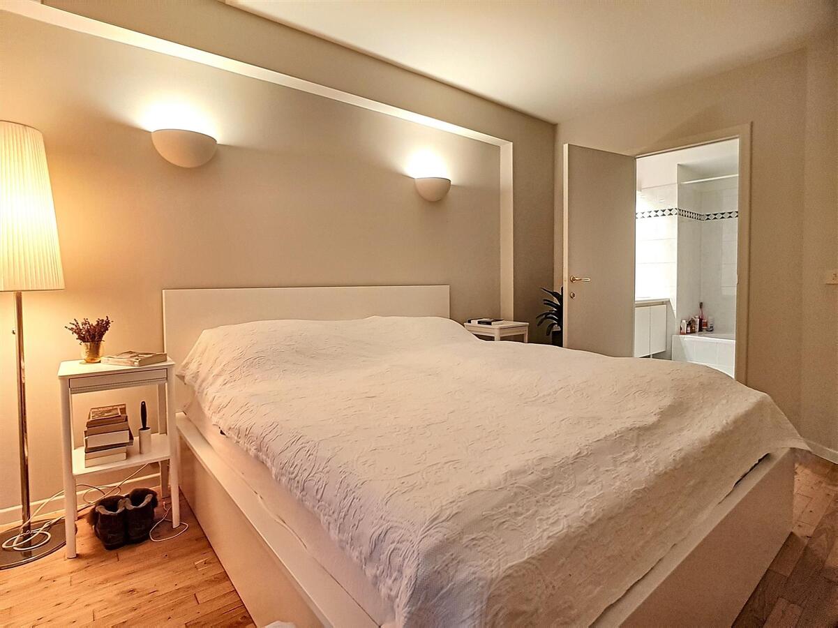 Zeer ruim woonappartement (109 m²) met uitzonderlijk zonneterras - Knokke 