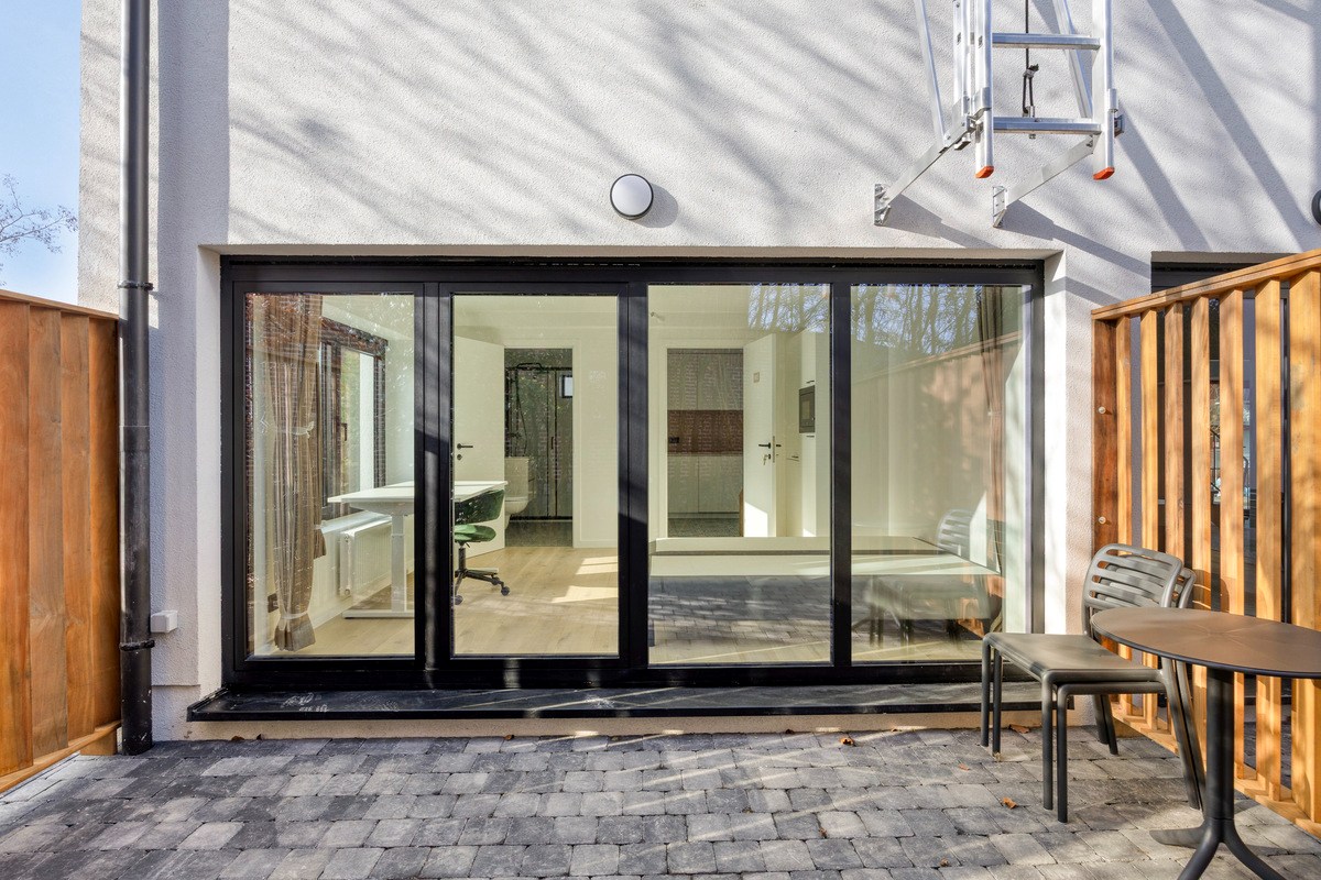 Volledig gerenoveerd en gemeubelde studentenkamer met privé badkamer en tuin - EPC A! 