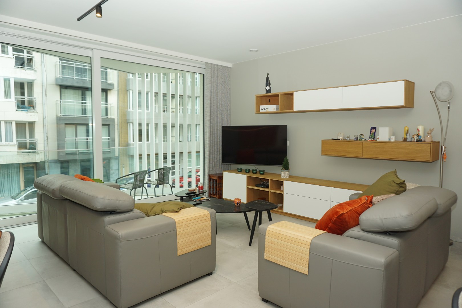 NIEUWBOUWAPPARTEMENT MET 2 SLAAPKAMERS EN TERRAS IN CENTRUM OOSTENDE 