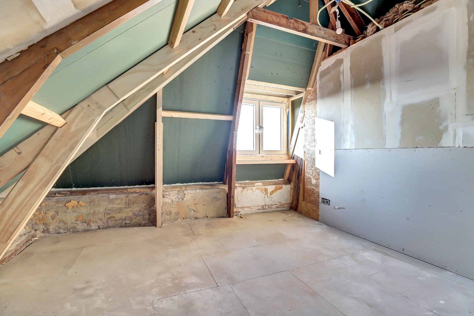 Drive-in woning te koop in Berltsum