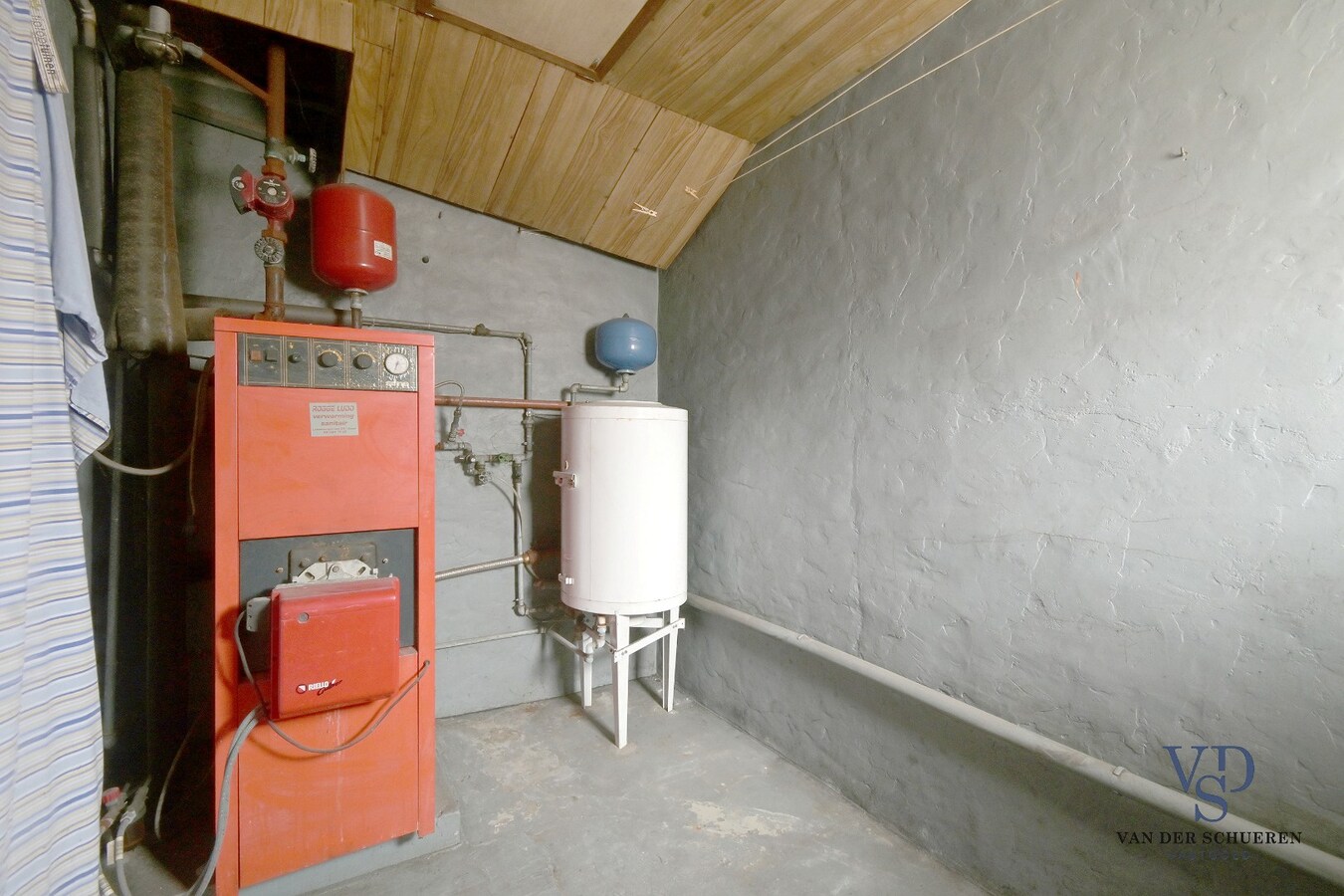 Degelijke, goed gelegen woning. 