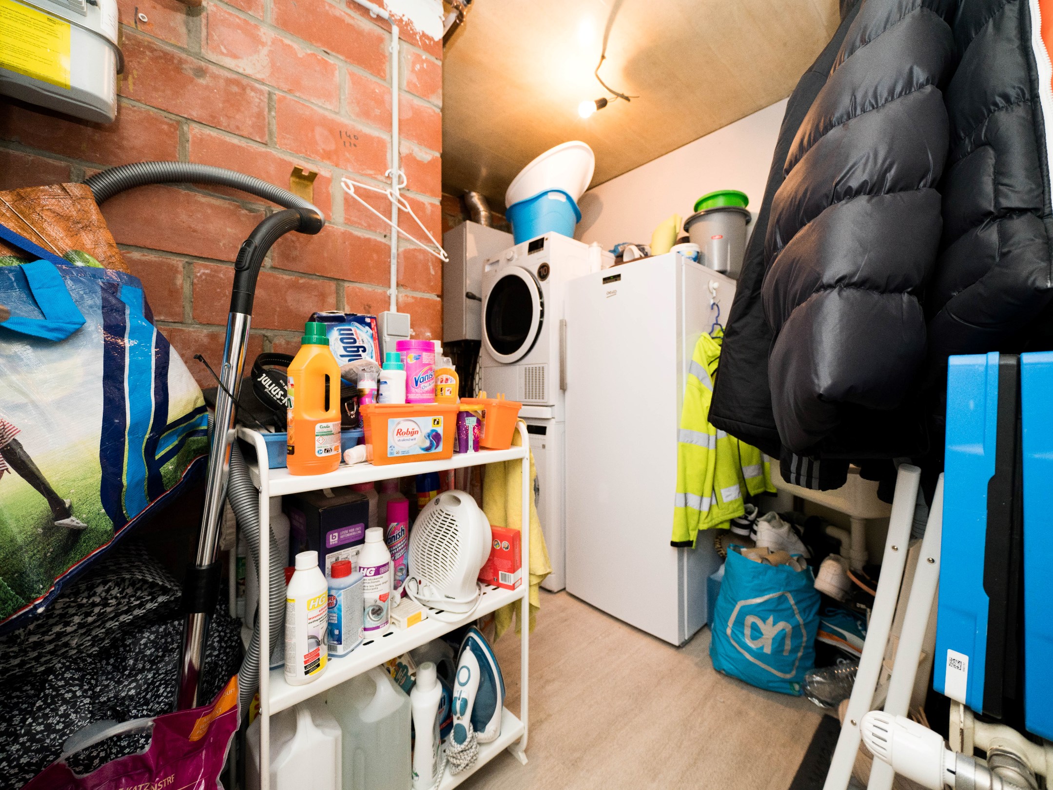 Volledige gerenoveerde 2-kamer woning met tuin 