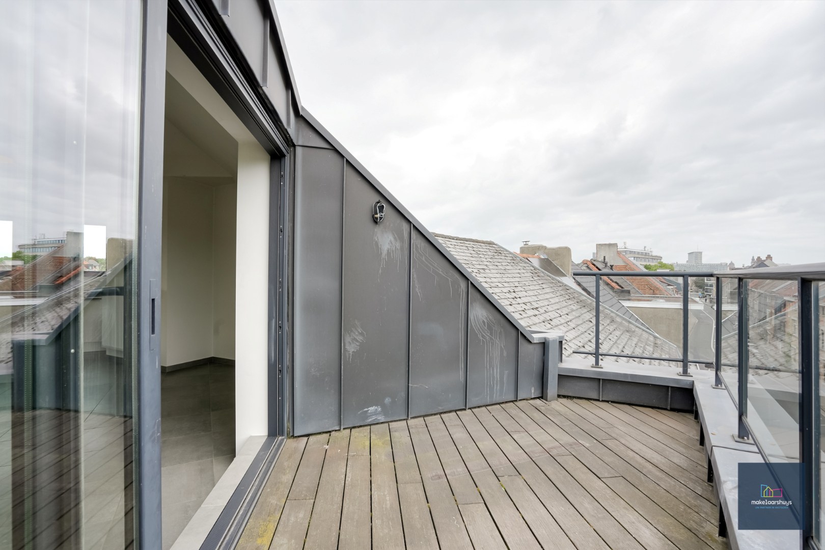 Schitterende duplex met 2 slpk en terras + fietsenberging 