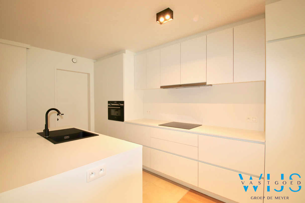 Zeer aangenaam gelijkvloers appartement met tuin te Belzele ! 