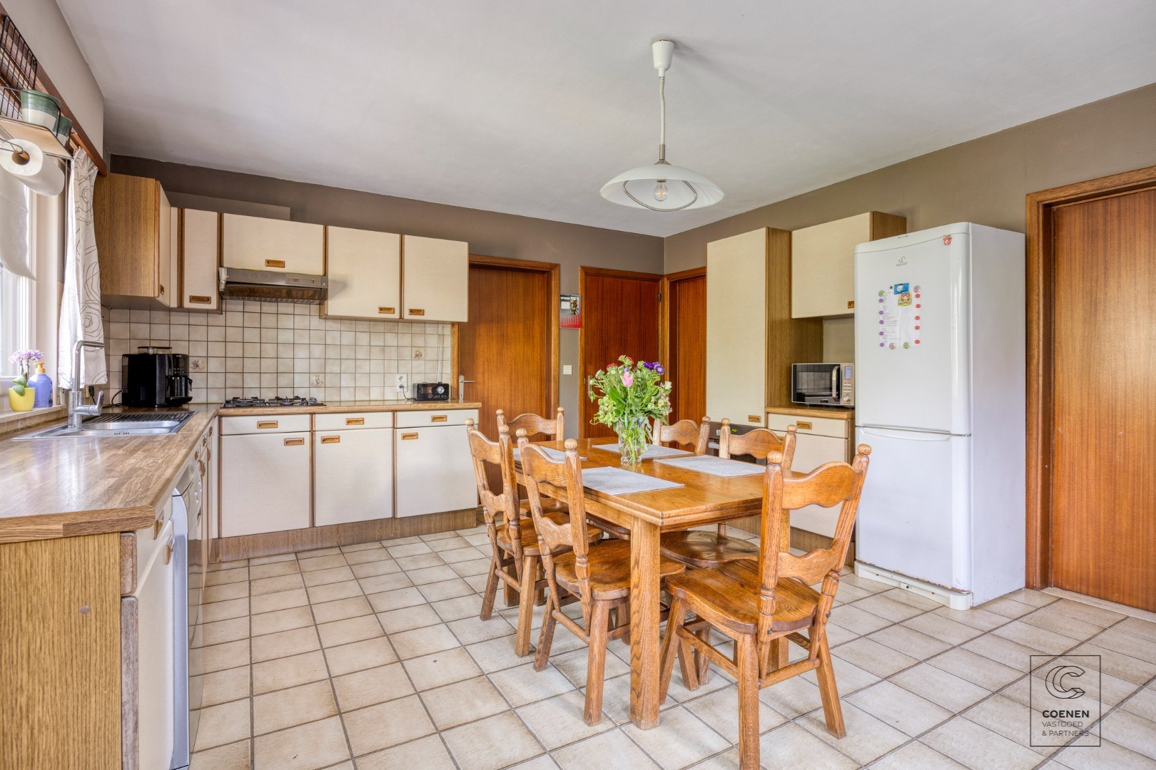 Ruime woning met 4 slaapkamers op een rustige ligging te Hoogstraten! 