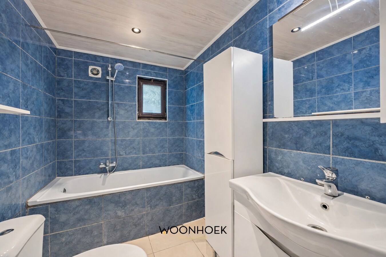 Charmante 2-slpk woning met achteruitweg in centrum 