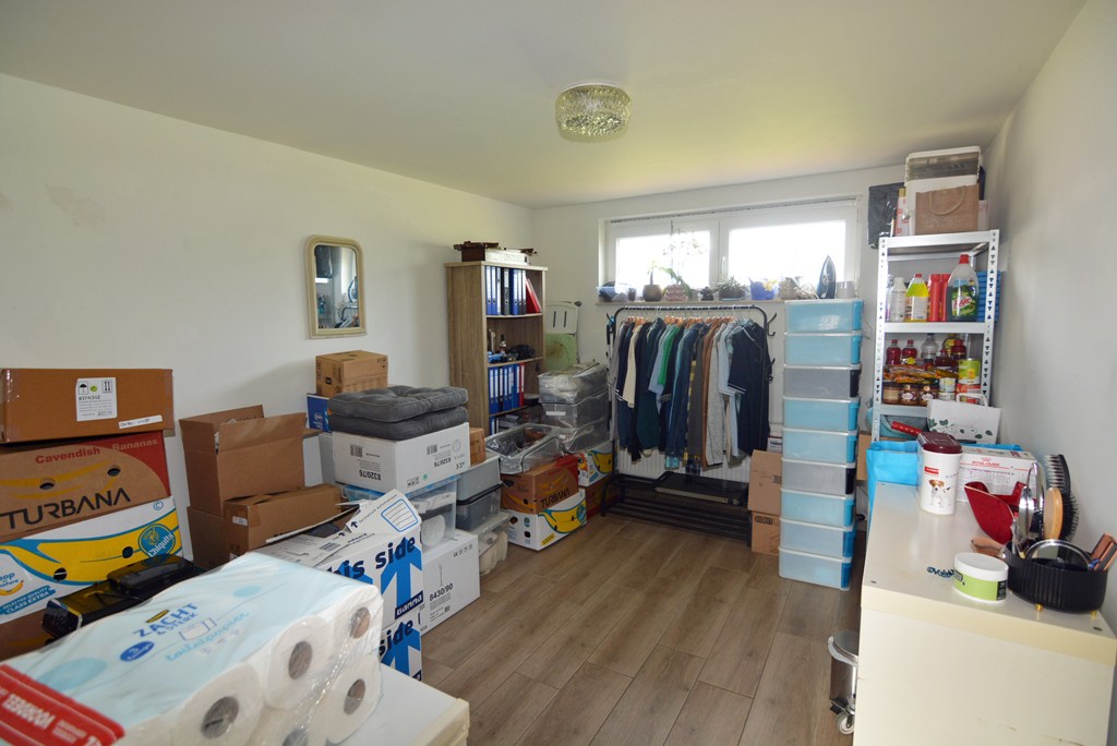 Gelijkvloers appartement met 3 slpks, veranda, tuin en garage 