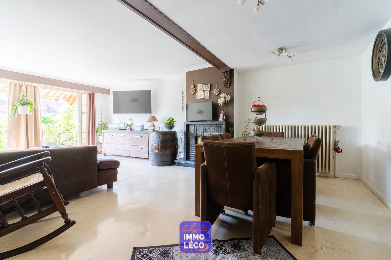 Maison de commerce avec habitation et jardin, EN PLEIN CENTRE-VILLE ! 