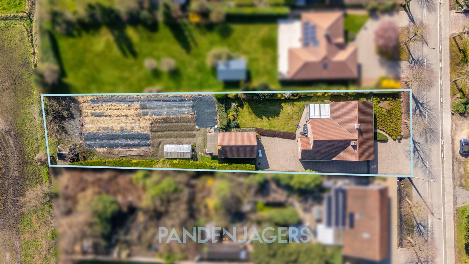 Ruime open bebouwing met bijgebouw te Duffel 