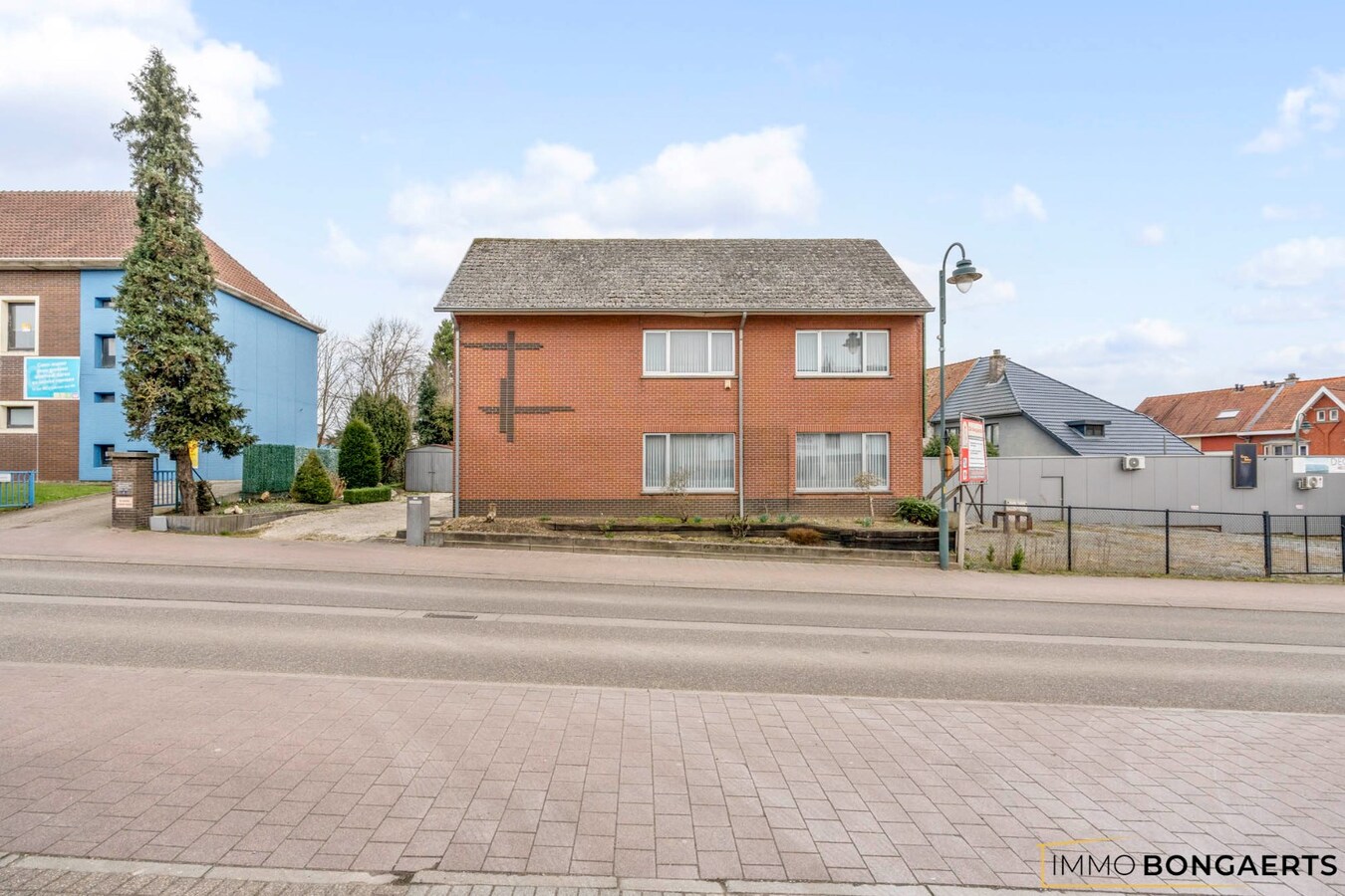 Ruime woning met vier slaapkamers 