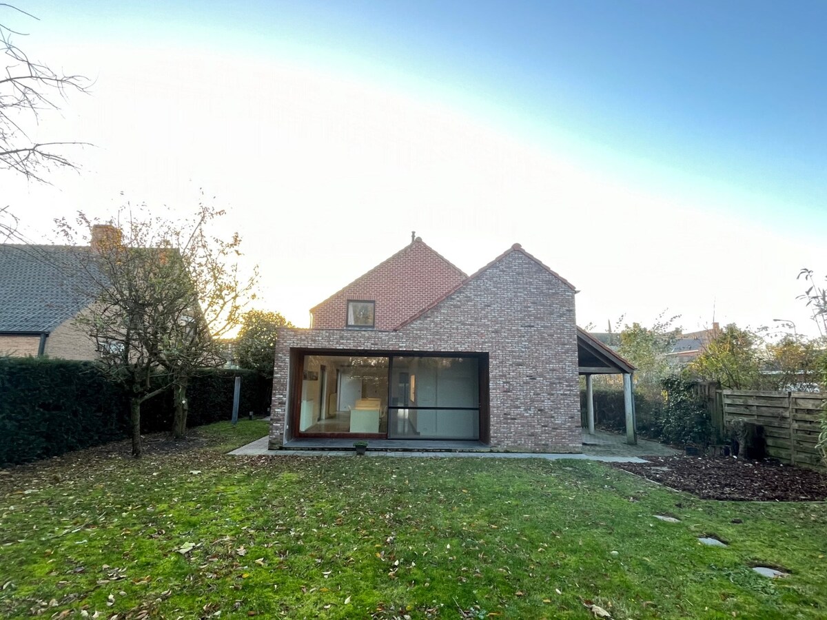 Ruime gezinswoning nabij centrum Deinze 