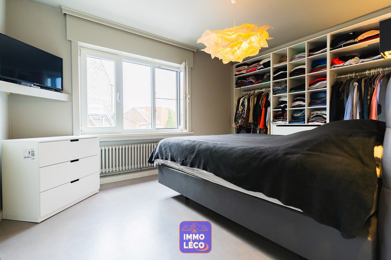 3 façades rénovée avec garage et jardin, plein centre-ville ! 