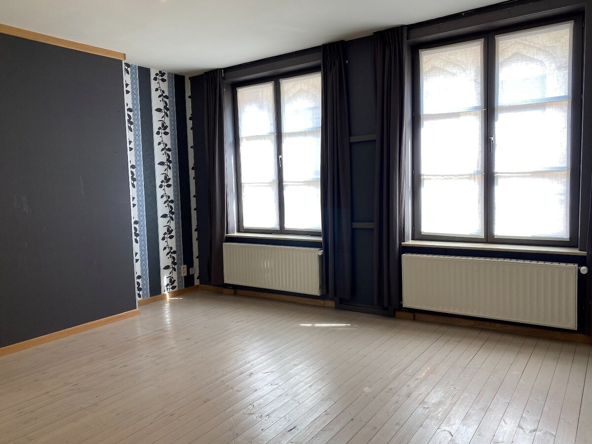 Ruime stadswoning met 2 slaapkamers en garage 