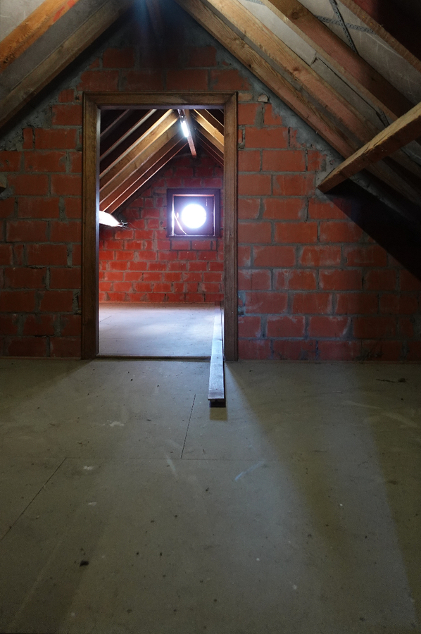 Charmante woning met 2 garages 