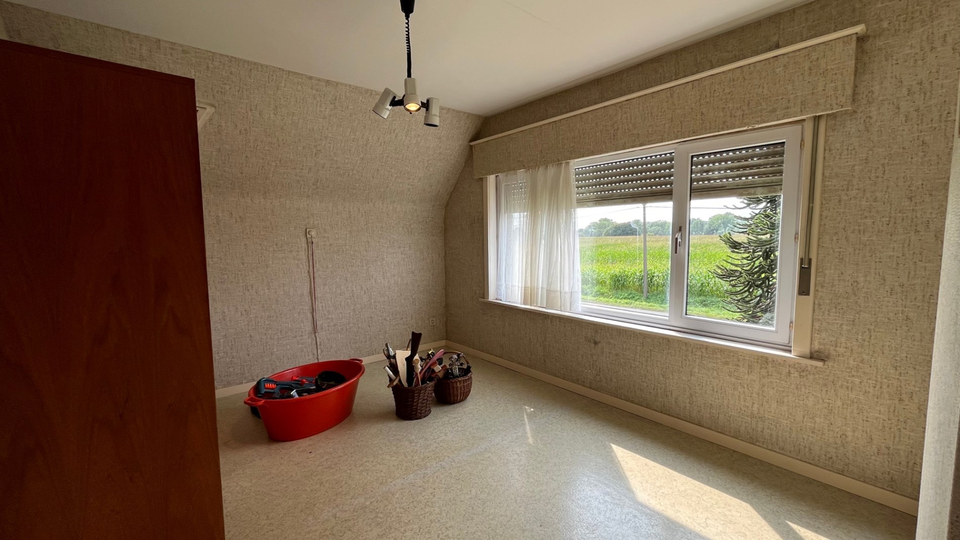 Ruime woning met een grote tuin 