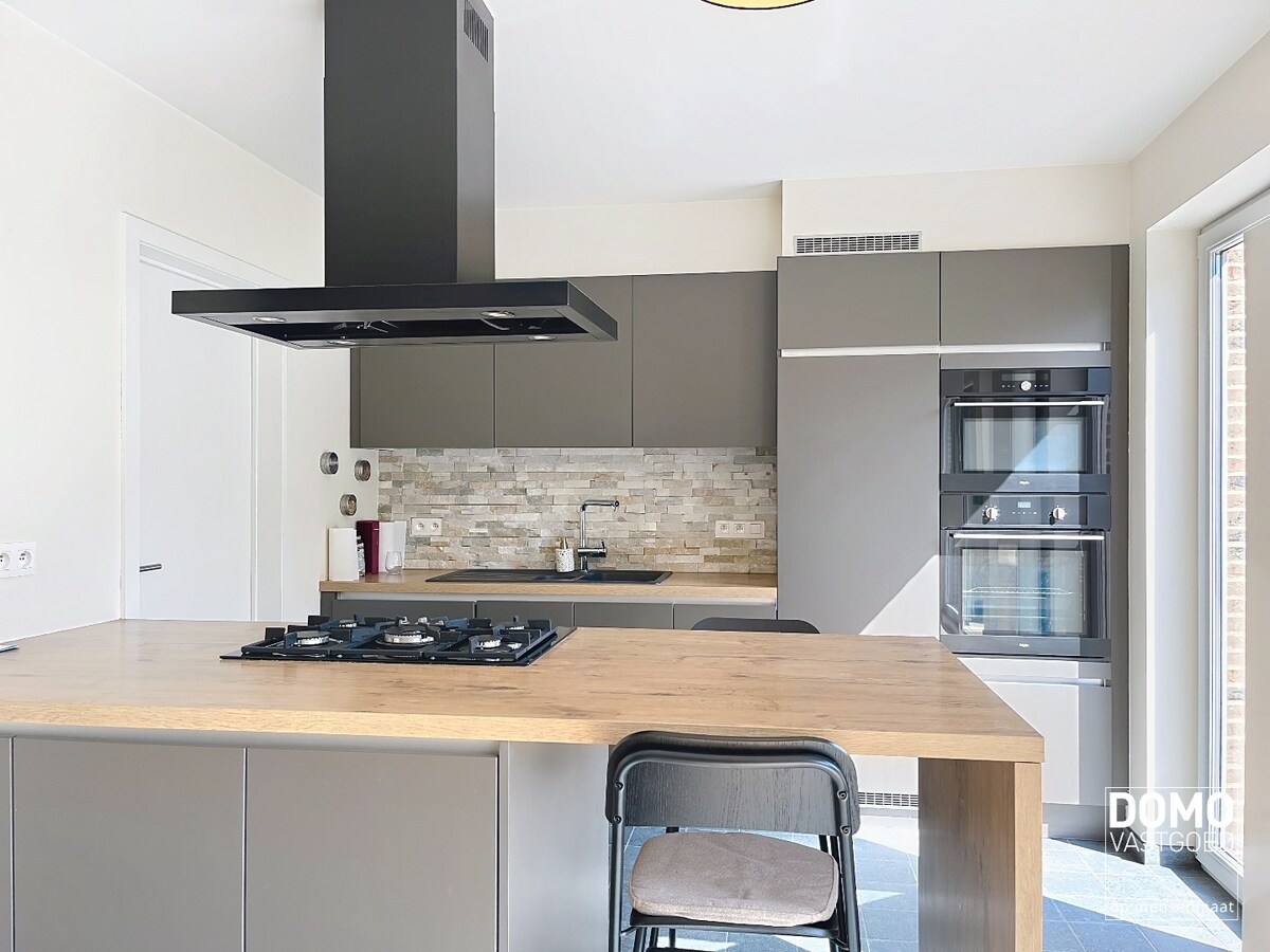 PRACHTIGE WONING MET 3 SLAAPKAMERS EN ZUIDGERICHTE TUIN 