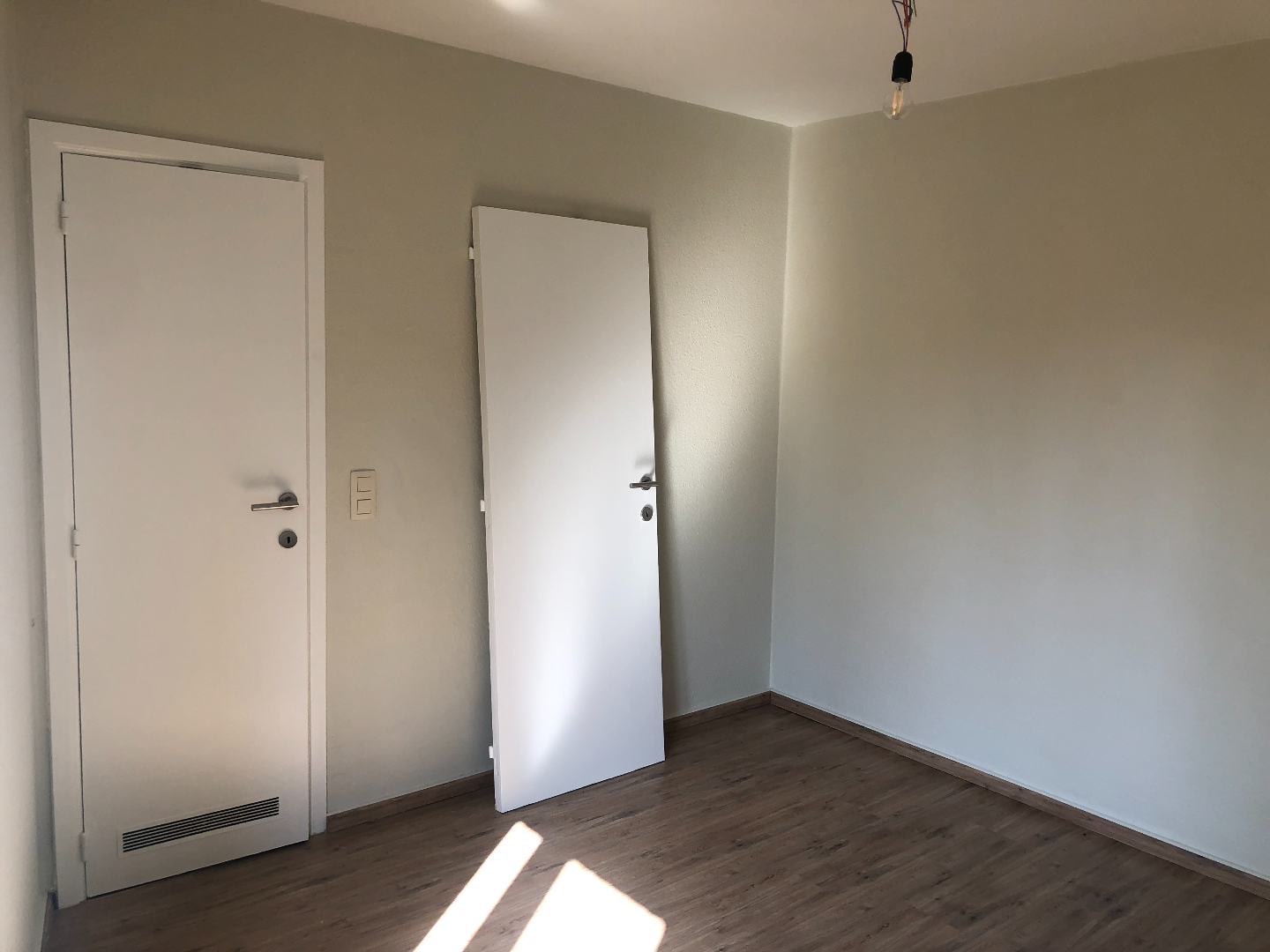 Centraal gelegen 1-slaapkamerappartement met garage 