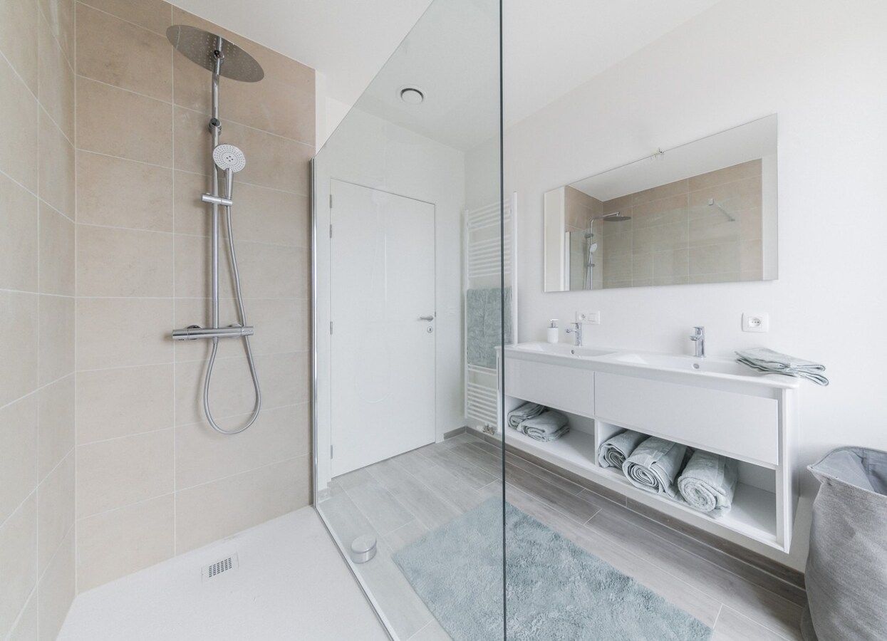 Penthouse (89m2) met uitzonderlijk ruim terras te koop in Emelgem (Izegem) 