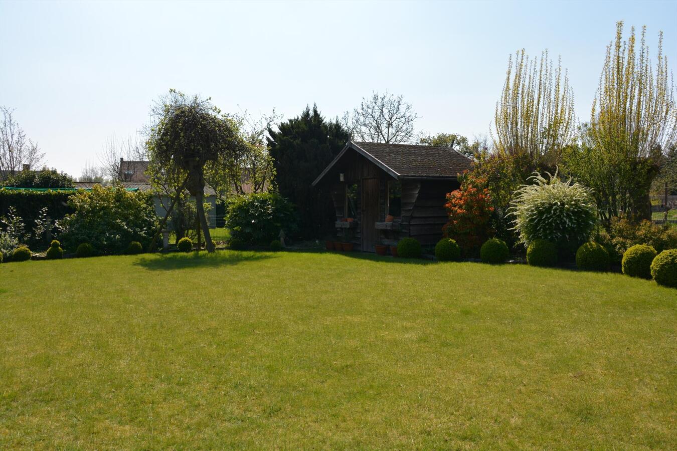 Charmante villa met zonnige tuin 