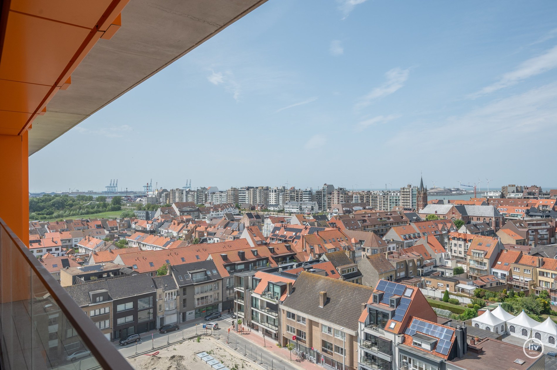 Volledig instapklaar hoek-appartement (133m2) met ruim zonneterras (19m2): Opendeurdag  Zondag 4/01 (14u-17u ): 