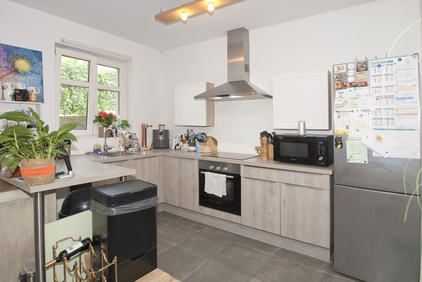 Gelijkvloersappartement met ruim terras - 2 slpks - parking 