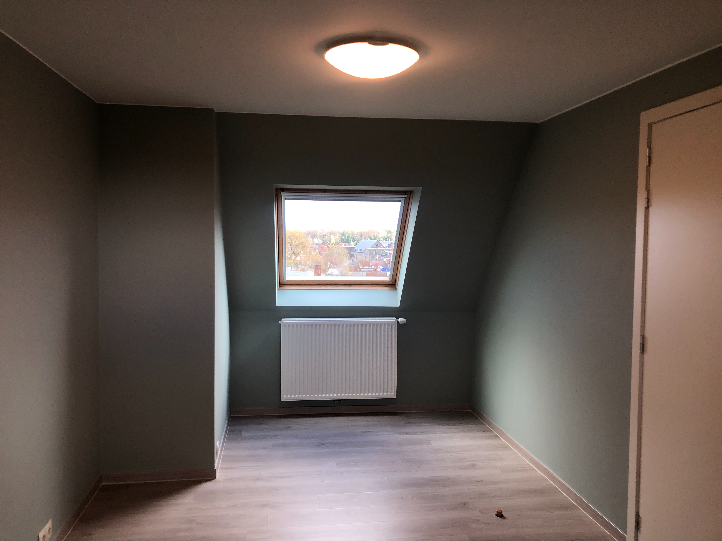 Ruim duplex appartement met 3 slpks en garage 