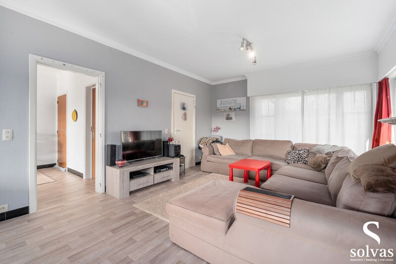 Prachtige open bebouwing met tuin, terras, garage en 4 slaapkamers in Lotenhulle 