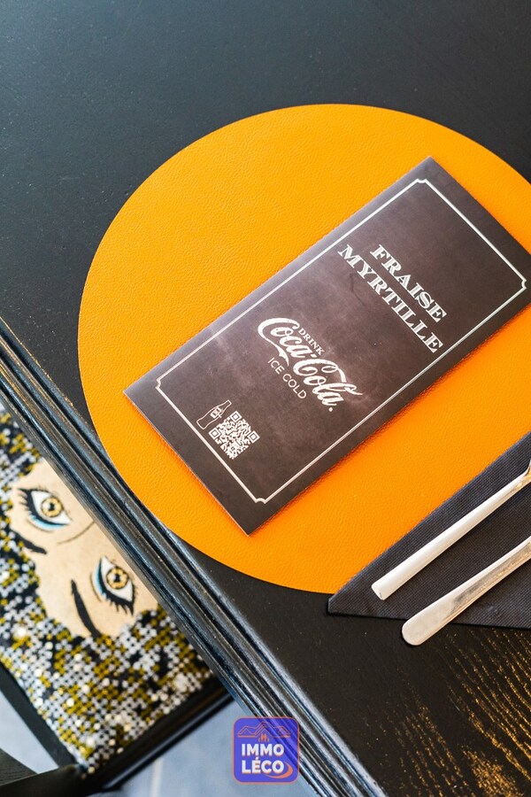 Tea-Room "Fraise &amp; Myrtille" en plein centre-ville, TOP OPPORTUNITE ! 