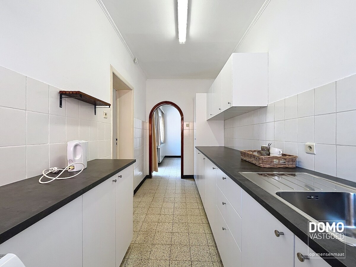 RUIME WONING MET TUIN, GARAGE &amp; 3 SLAAPKAMERS RUSTIG GELEGEN LANGS HET KANAAL MET EPC C TE BERINGEN 