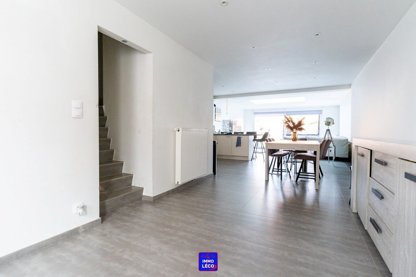 Maison rénovée avec jardin et garage, beaux volumes ! 