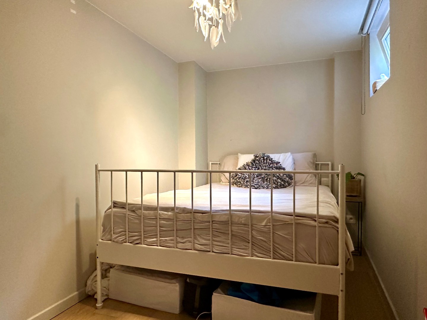 Zeer gezellige en lichtrijke duplexstudio met terras in hartje Gent! 