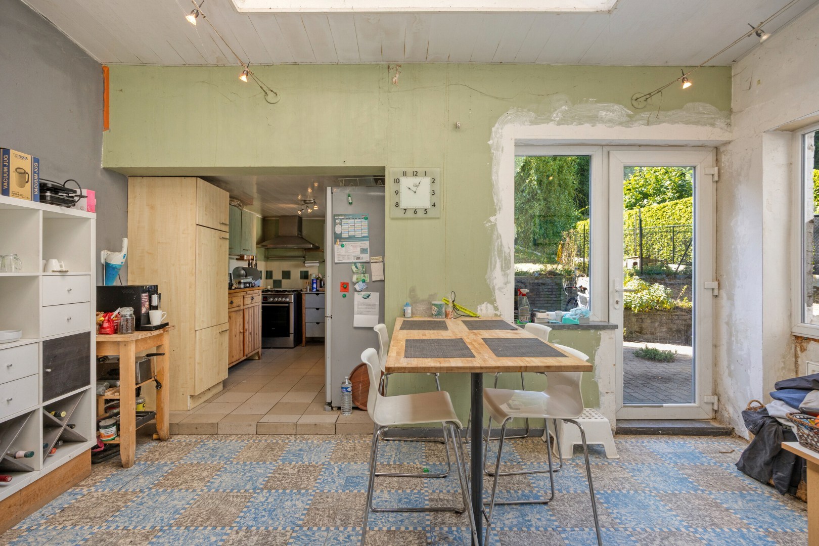 Halfopen bebouwing met 5 ruime slaapkamers, 2 badkamers, garage en tuin in Holsbeek – bewoonbare oppervlakte 214m² 