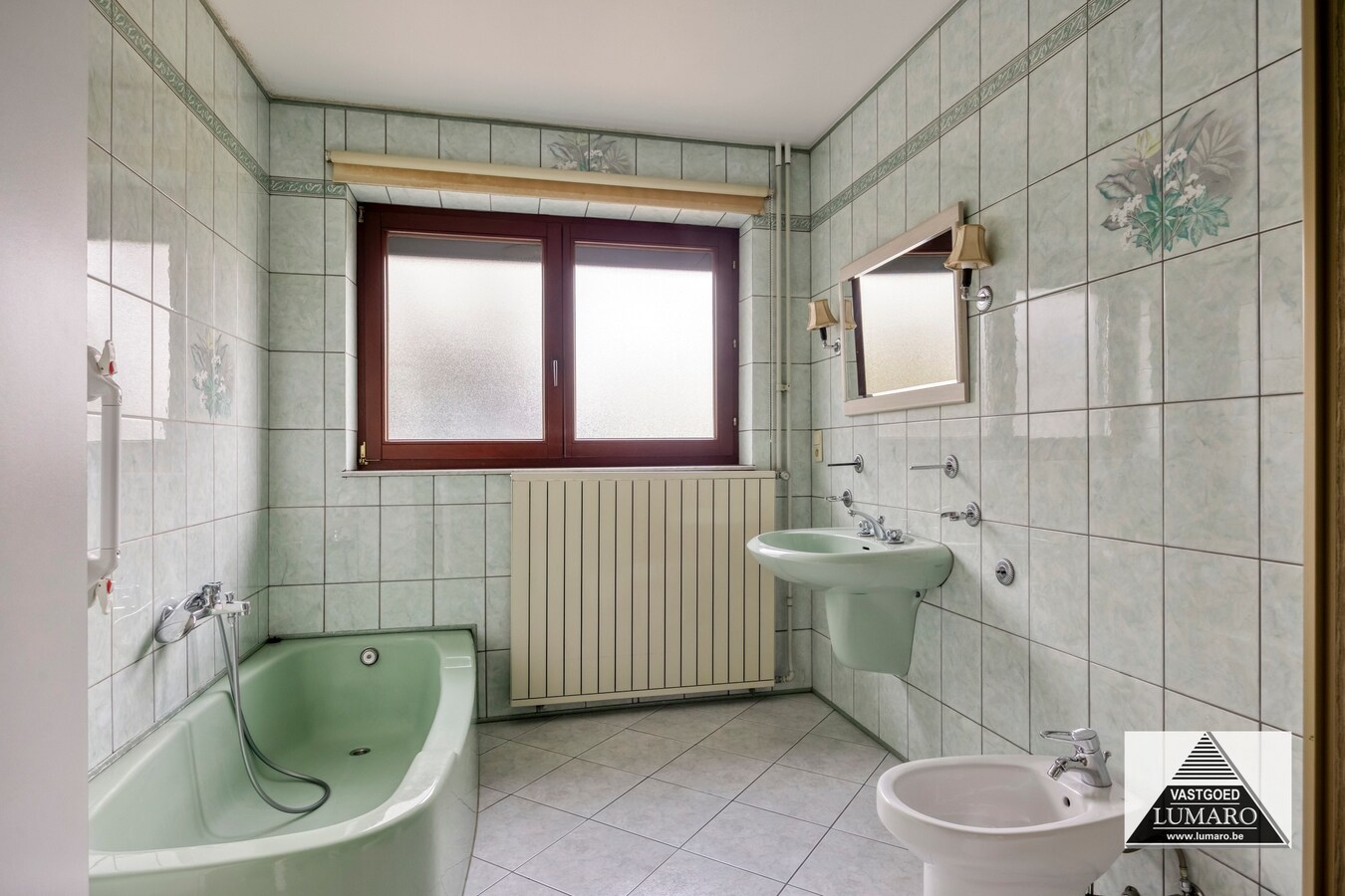Eisden-Cité : goed onderhouden op te frissen vrijstaande woning op 1.286 m². 