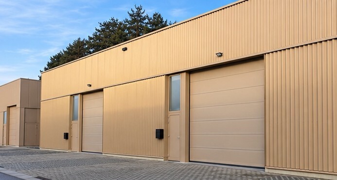VEELZIJDIGE KMO-UNIT VAN 234m2 TE HUUR OP BEDRIJVEN PARK LAAR26 TE LUMMEN 