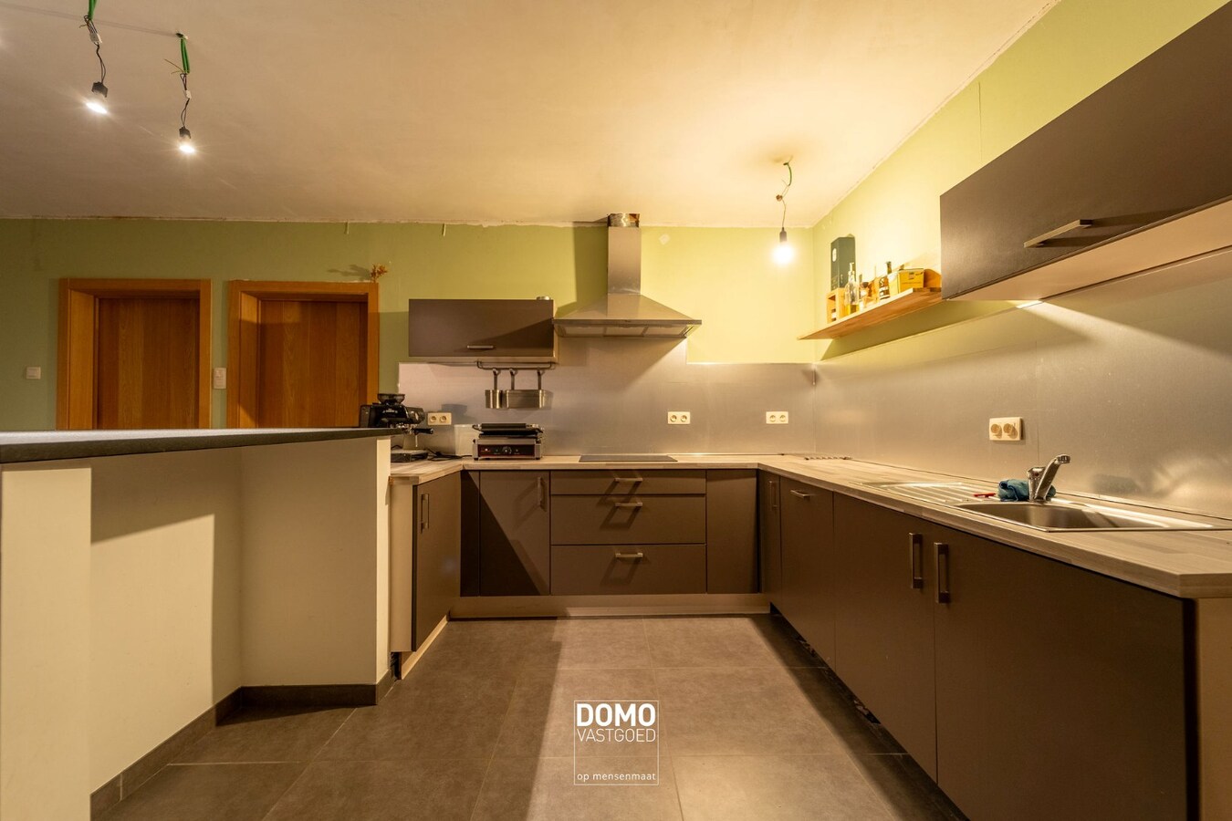 RUSTIG GELEGEN WONING MET 2 (TOT 3) SLAAPKAMERS EN GROTE TUIN OP EEN PERCEEL VAN 19A36CA TE HERK-DE-STAD 