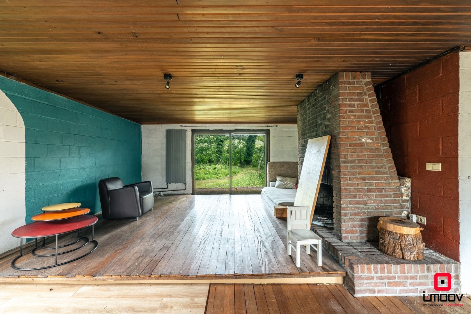 Seventies bungalowvilla met renovatiepotentieel op unieke ligging aan natuurgebied 