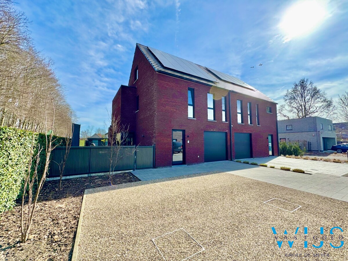 Prachtige HOB met unieke afwerking te Bassevelde ! 