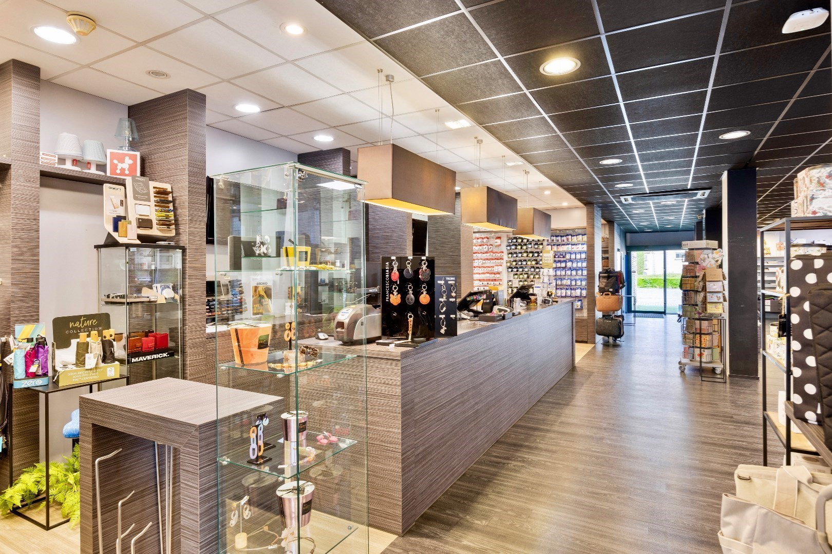 Handelspand centrum Halle met parking 