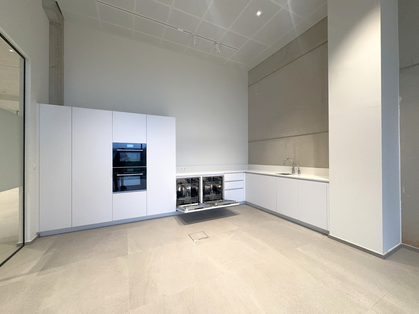 Moderne kantoren te huur vlakbij E17 in Zele